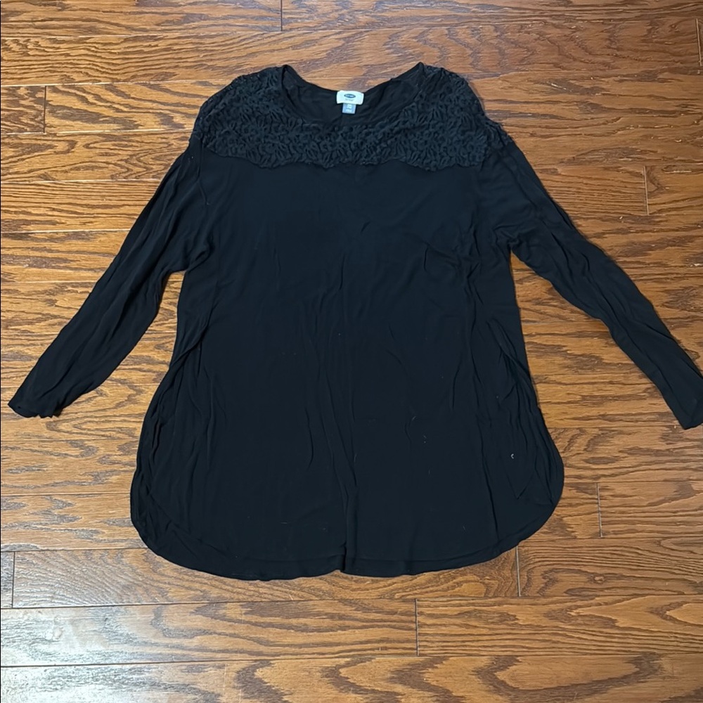 ⭐️Old Navy Black Relaxed Bib Collar Long Sleeve Blouse